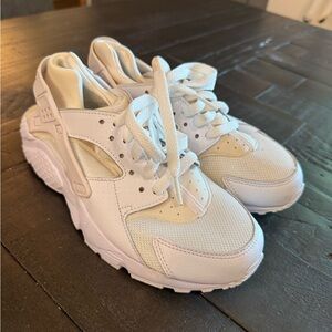 Nike Women's Air Huarache Shoes size 4.5Y